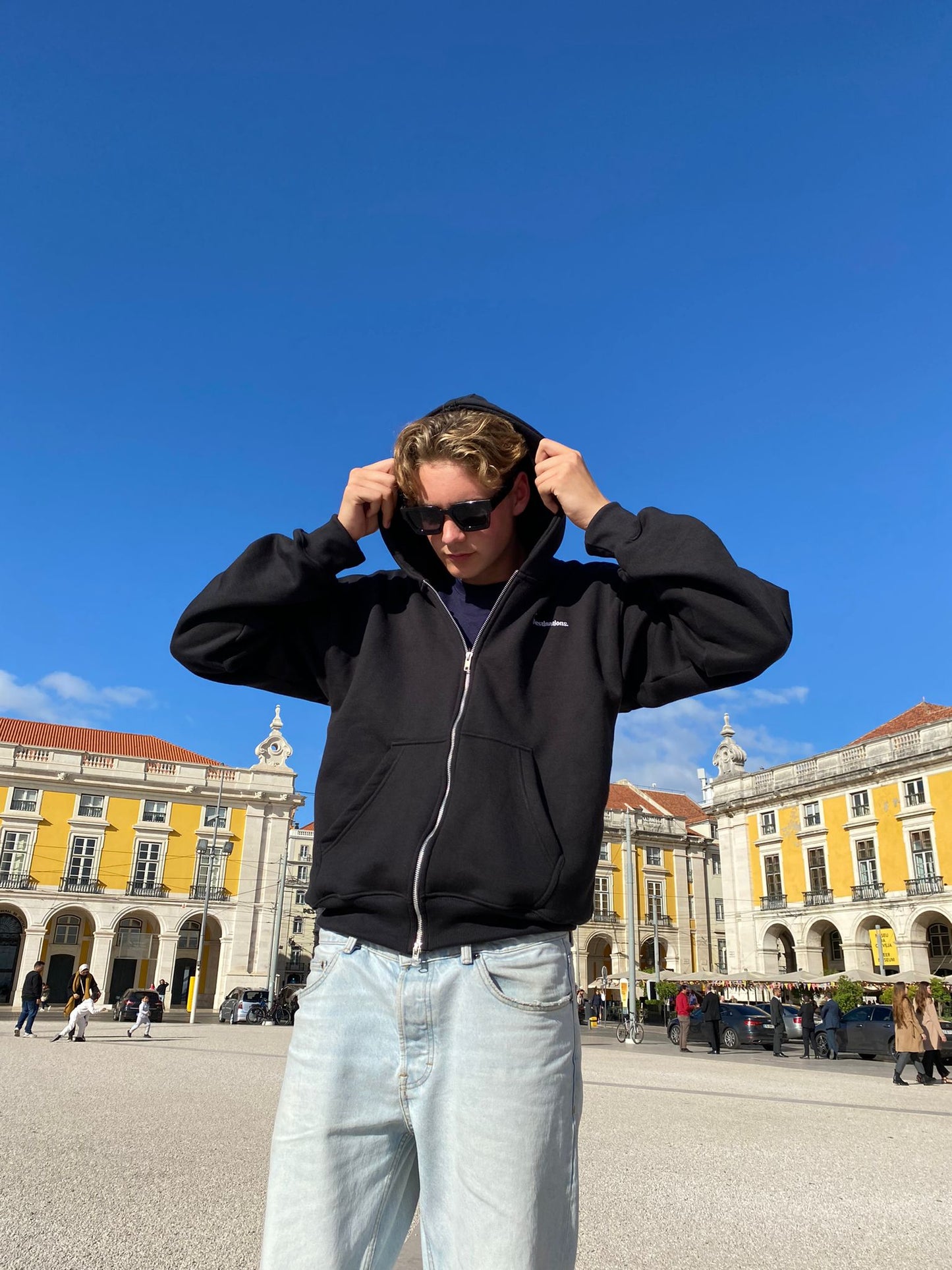 ZIP-UP HOODIE YD, AUTO ZWART.